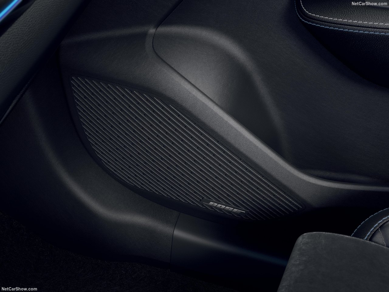 Vue latérale du SUV Renault Arkana 2024