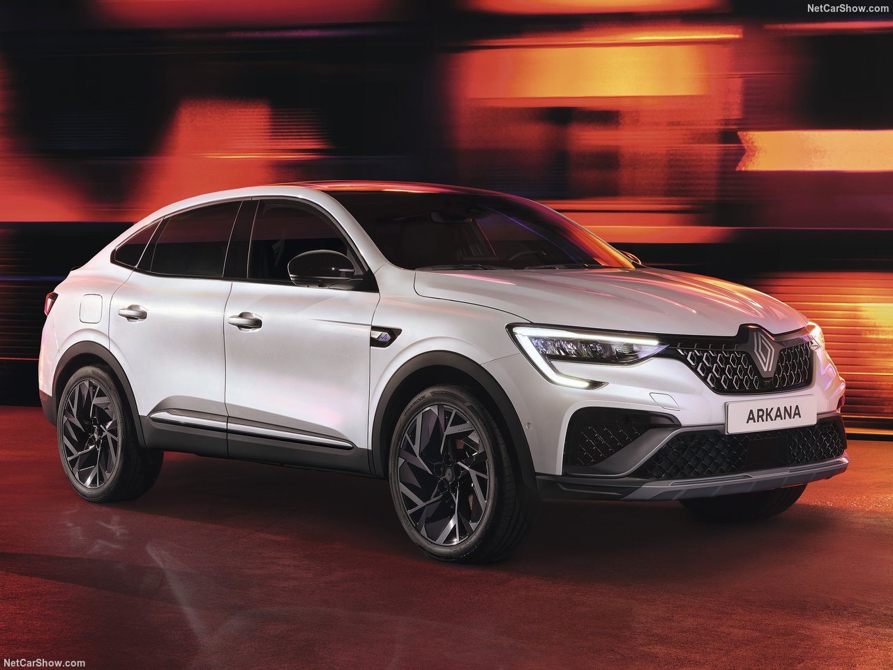 Vue latérale du SUV Renault Arkana 2024