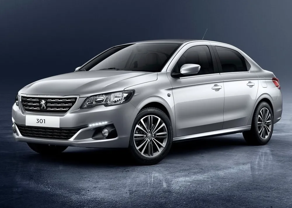 Location Peugeot 301 à Fès